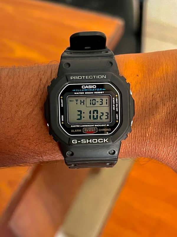 Casio G-Shock DW5600E-1V 0