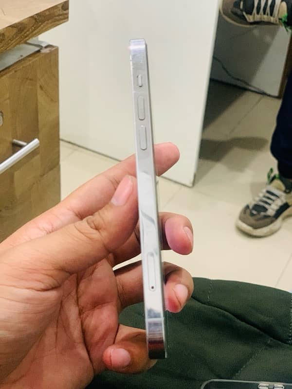 Iphone 12 pro Non PTA 2