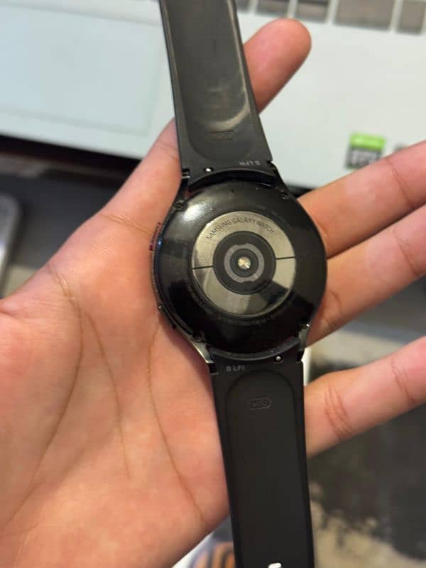 Samsung Galaxy Watch 4 6