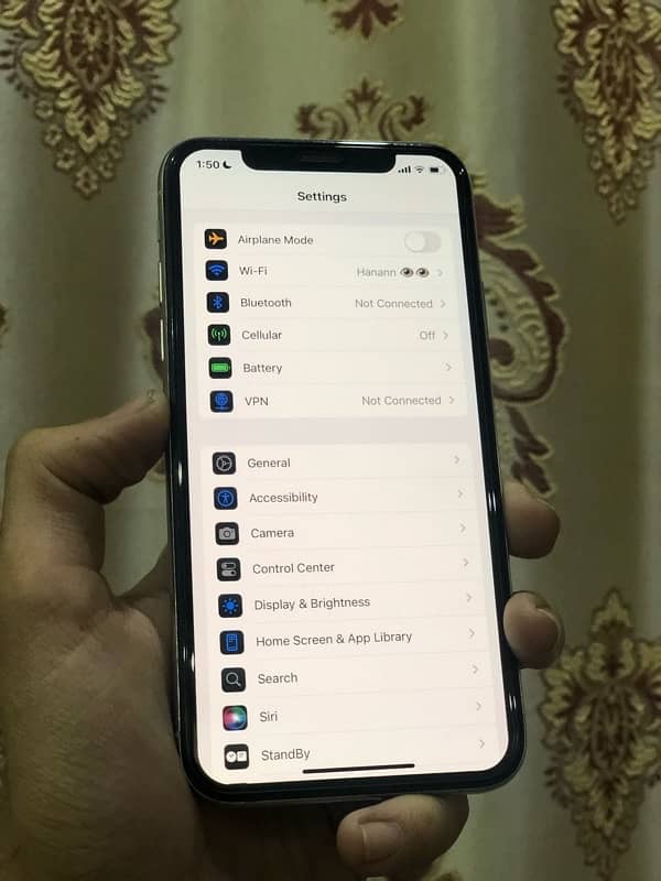 iPhone XS White 2