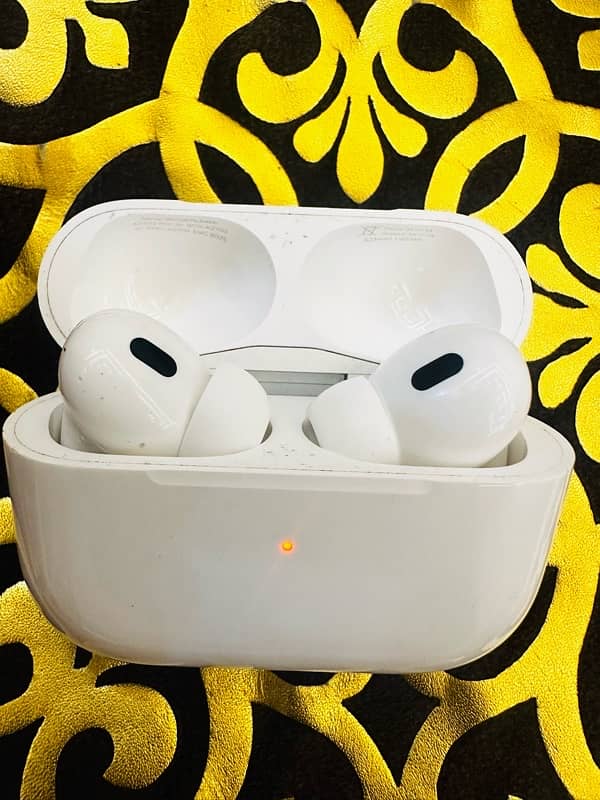 Apple Airpods Pro 2 (Lightening) 2