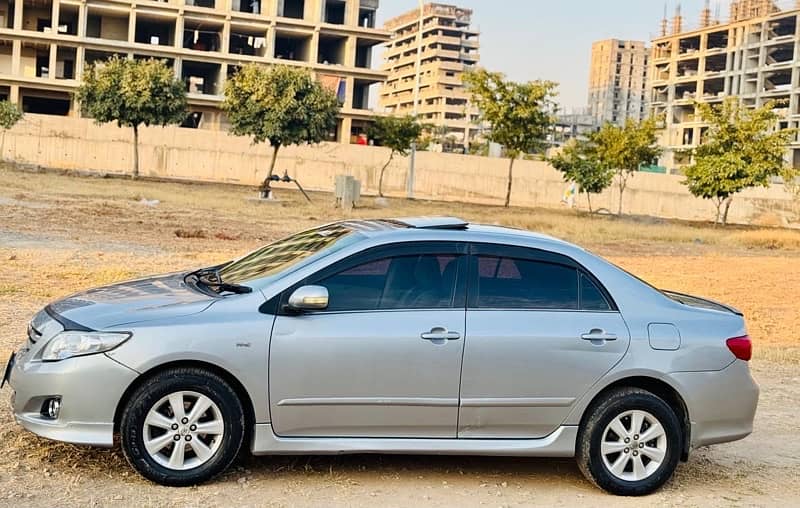 Toyota Corolla Altis 2010 4