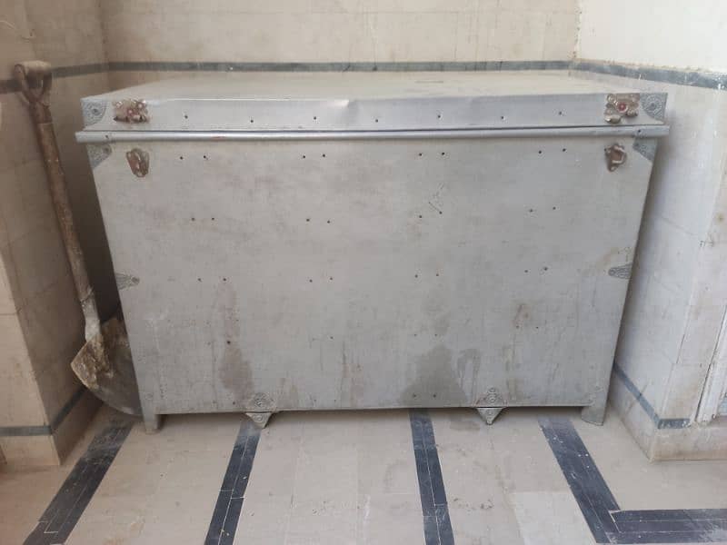 Trunk baksa Full size iron made 5