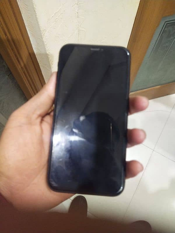 iPhone xr 64 gb 6