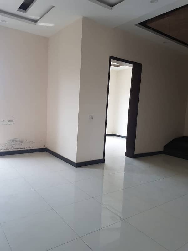 10 Marla double storey House for rent Shalimar colony Multan 1