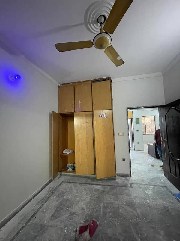 1 kanal lower portion available for rent Shalimar colony Multan 4