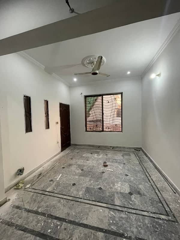 1 kanal lower portion available for rent Shalimar colony Multan 6