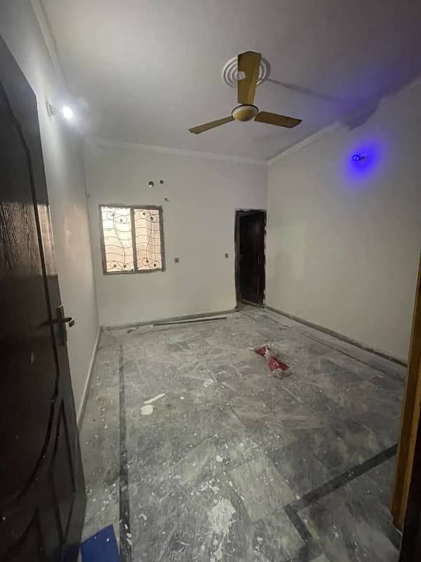 1 kanal lower portion available for rent Shalimar colony Multan 7