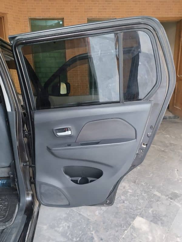 Suzuki Wagon R 2017 push start 15