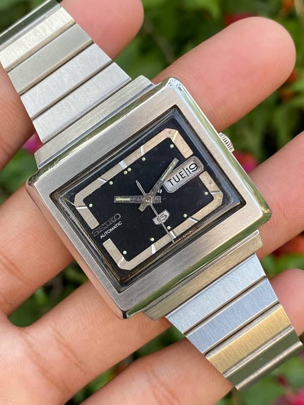 VINTAGE SEIKO 5 Automatic Mens WristWatch 1