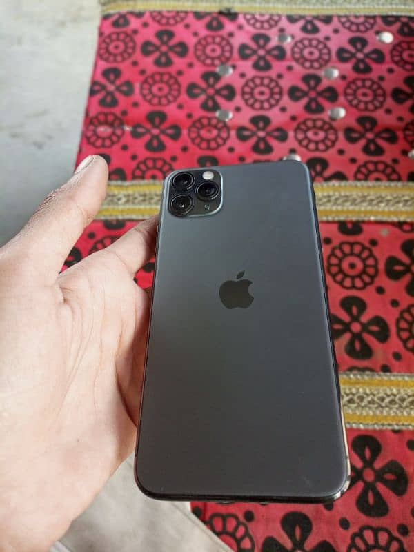 iphone 11 pro max for sale 7