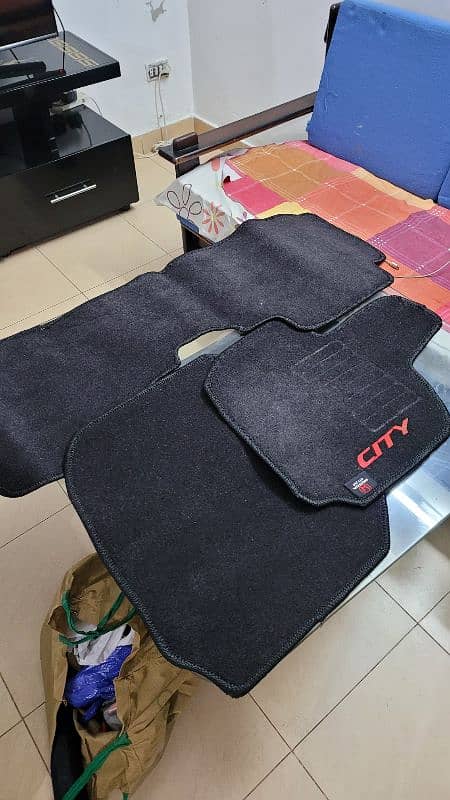 Honda City Car Original Mats n Blinds 1