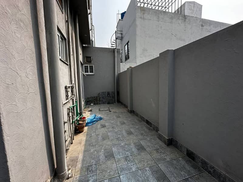 10 Marla double storey House for rent Nasheman colony Multan 8