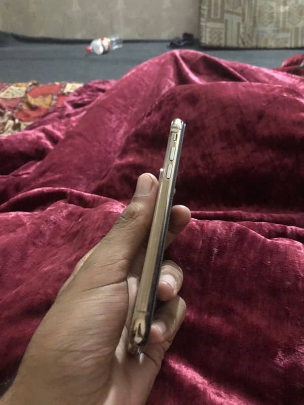 iPhone xs 64gb non pta 4