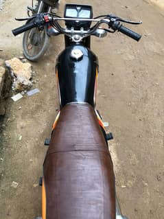 honda 125 model hai 2022 karachi number hai pasa ke need hai