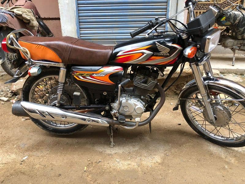 honda 125 model hai 2022 karachi number hai pasa ke need hai 7