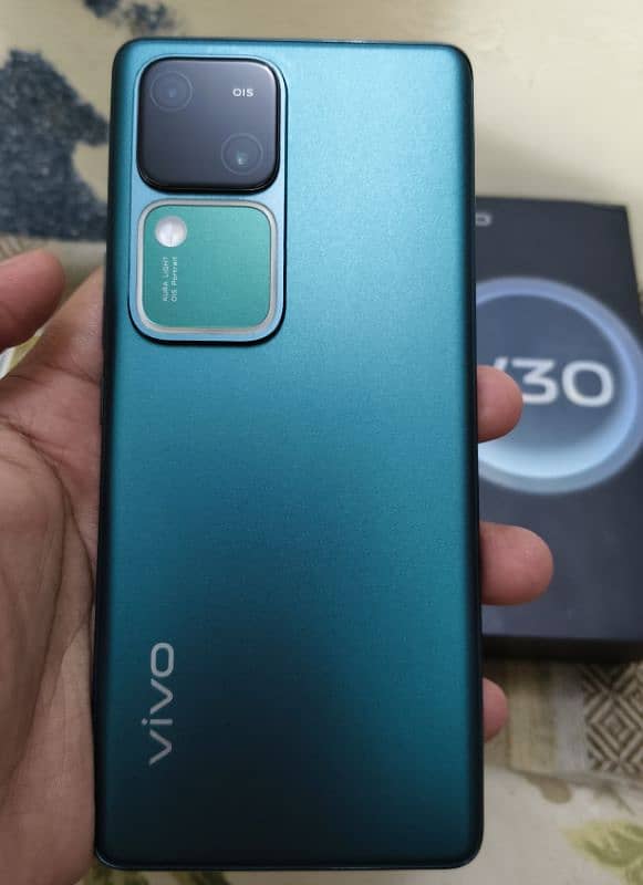 Vivo V30 5g With Complete Box 1