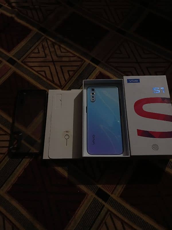 vivo s1 4gbram 128gbrom just like new 7