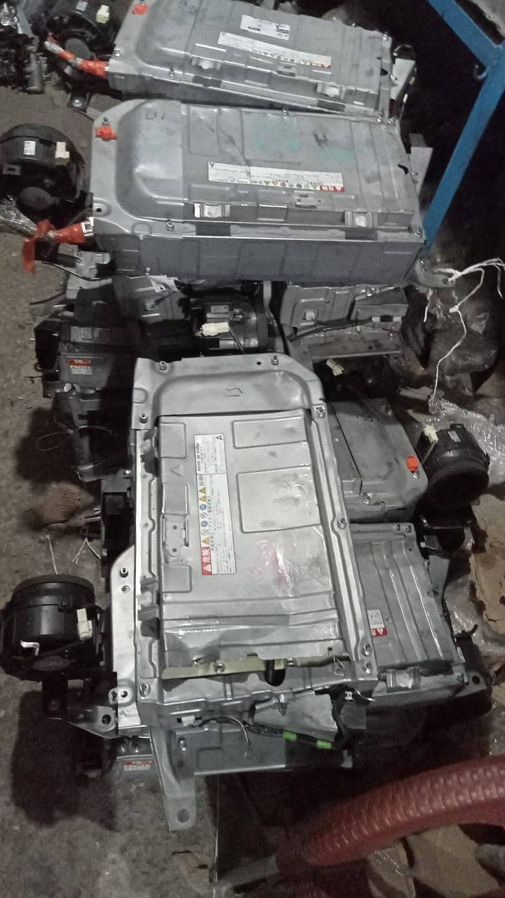 Hybrids batteries and ABS ,Toyota Prius,Aqua,Axio Hybrid battery. 11