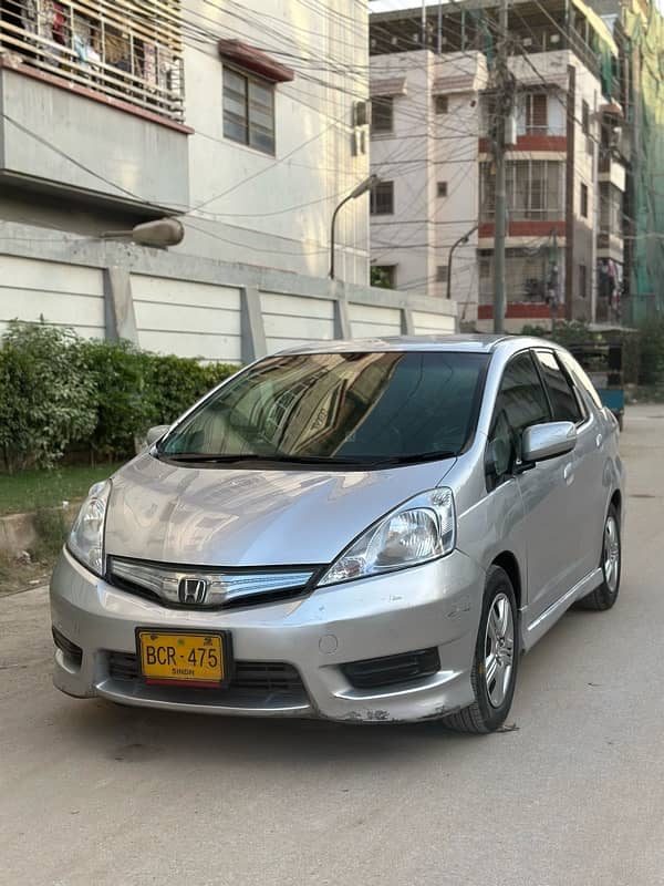 Honda fit shuttle hybrid  Model  2012 reg 2014  full original paint 1