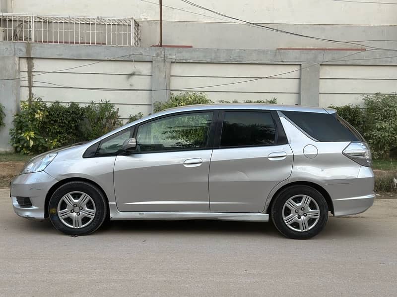 Honda fit shuttle hybrid  Model  2012 reg 2014  full original paint 4