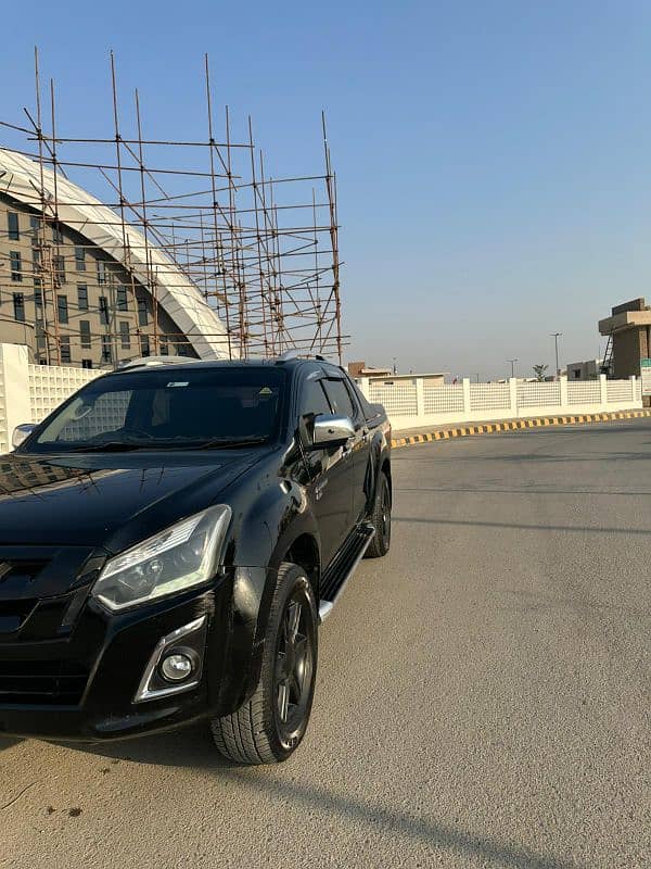 Isuzu D-Max 2019 6