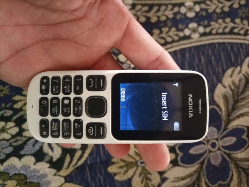 Nokia 100 1