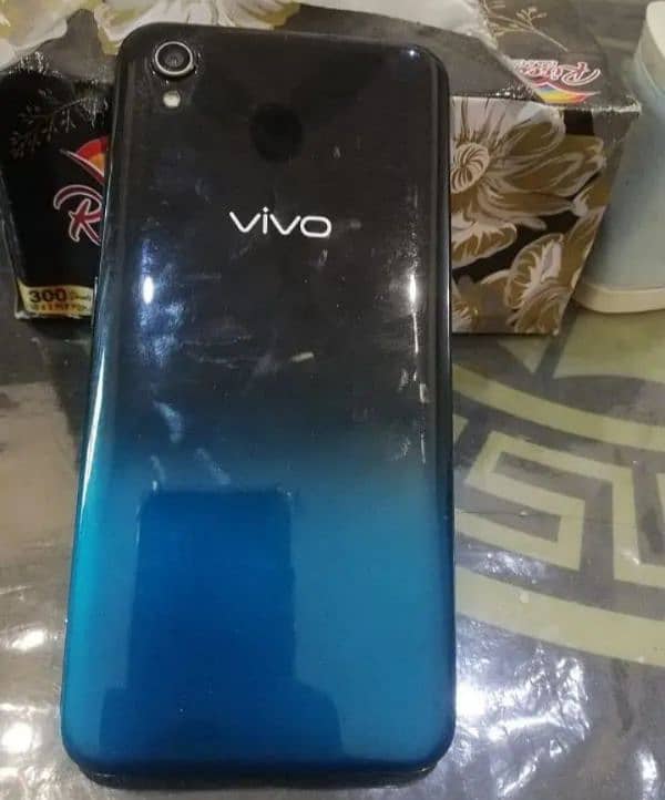 Vivo 1823 condition 10\9 full ok no any problem with box and charger 2