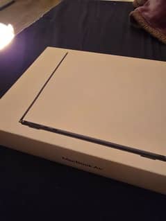 Apple MacBook air 13" 8/256 2024 midnight