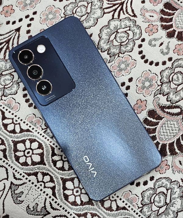 Vivo Y100 Just Like Brand New Phone 2