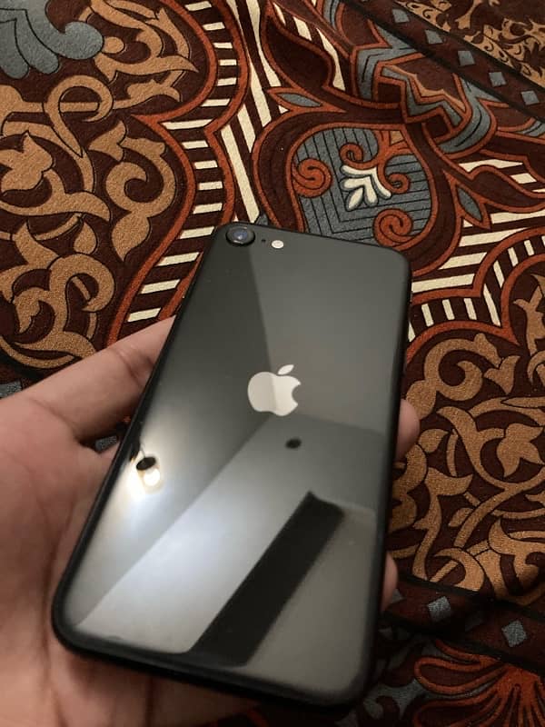 Iphone SE 2020 128 GB (Physical Sim & E Sim both PTA approved) 2