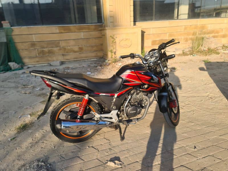 Honda cb150f 5