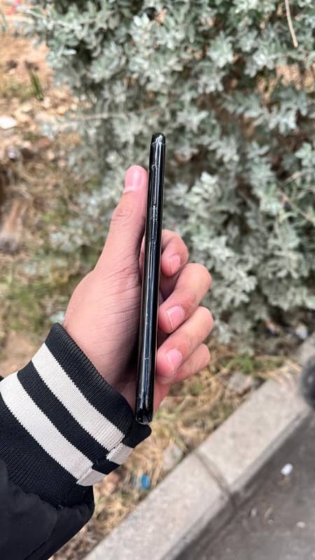 Samsung S8 4/64 official PTA Approved 5