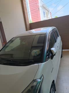 Toyota Sienta 2016