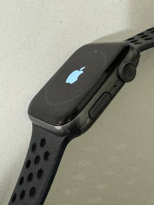 Apple Watch series 5 nike edition 6