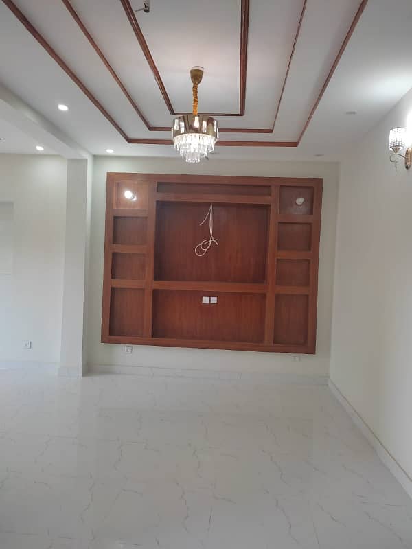 Near to Park 5 Marla House For Sale In Diamond Block Park View City Lahore 4