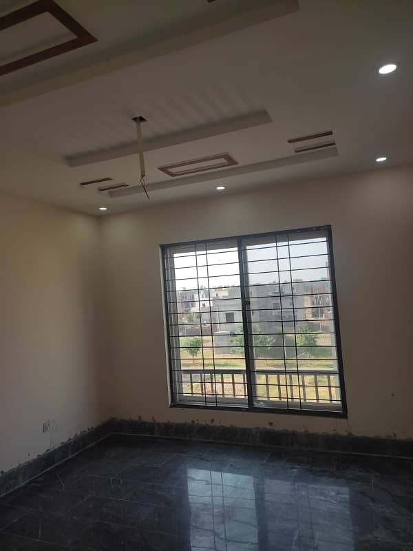 Near to Park 5 Marla House For Sale In Diamond Block Park View City Lahore 18