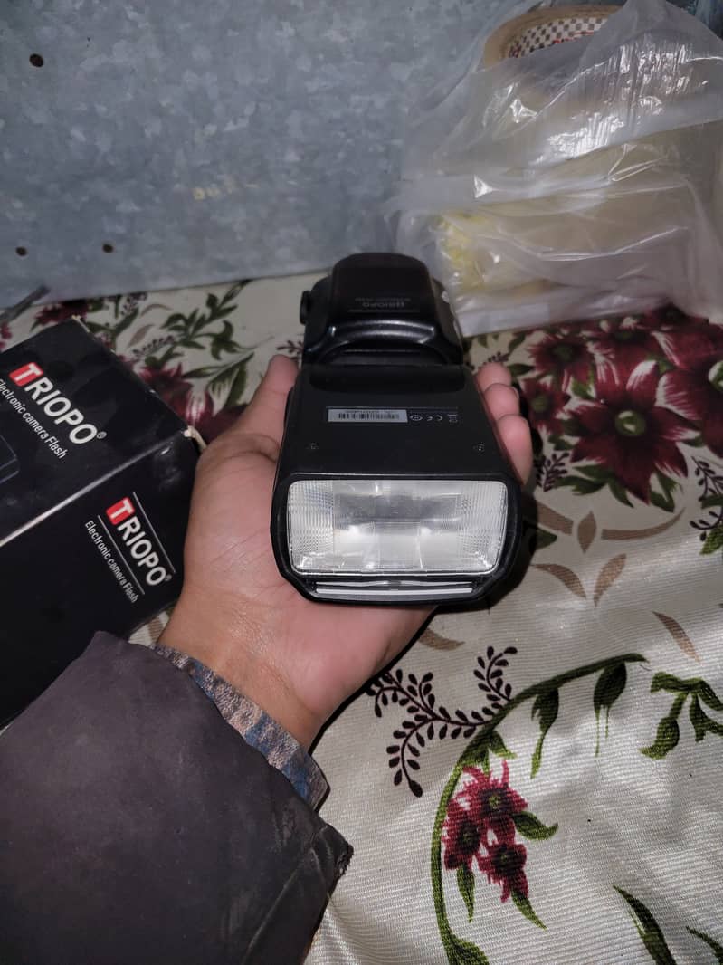 tripo flash light for picture 3