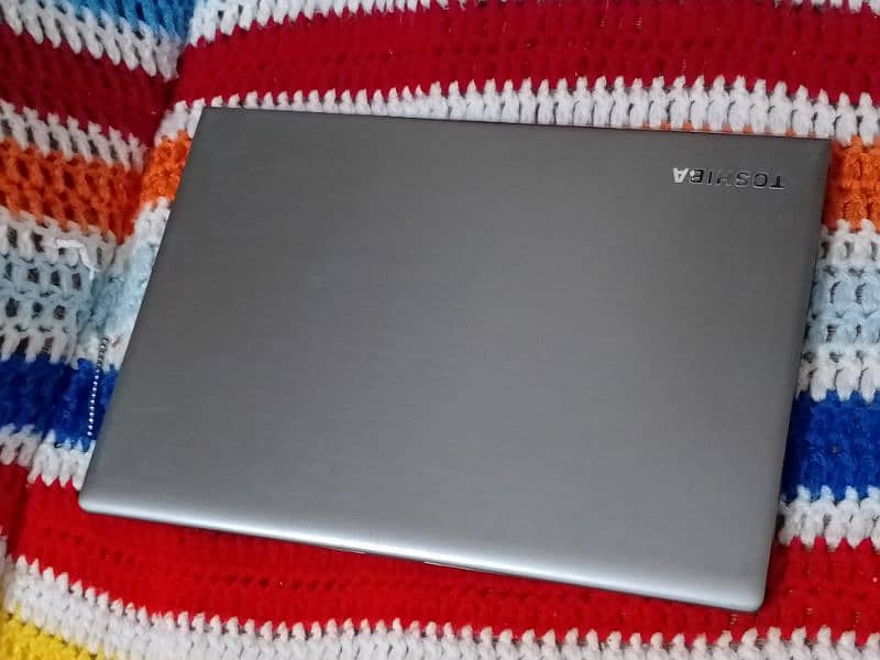 Toshiba dynabook R63 i5 6th generation 3