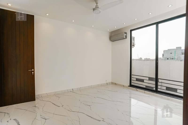 100 % Original Available Option- 1 Kanal House - Full basement - Swimming Pool In DHA Y Block Phase 7 17