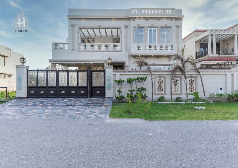 1 Kanal Most Beautiful Design Bungalow For Sale At Prime Location Of Dha 0