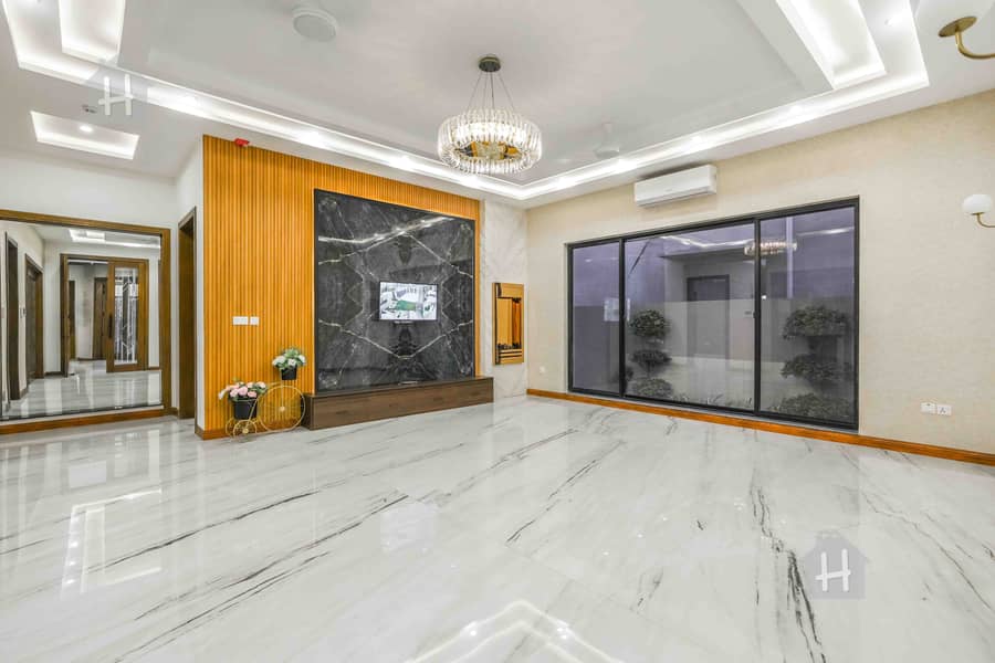 Brand New Luxury Palace For Sale 9