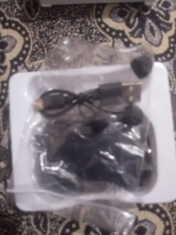 M27  Earbuds 4