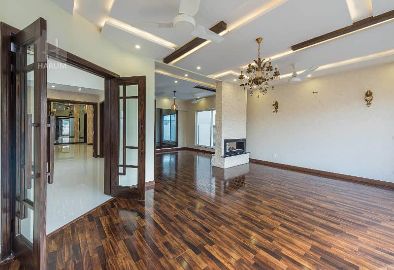 ONE KANAL MODERN SUPER LUXURY BUNGALOW FOR SALE 8