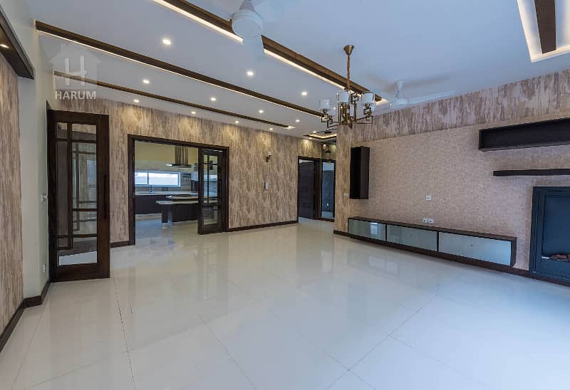 ONE KANAL MODERN SUPER LUXURY BUNGALOW FOR SALE 13