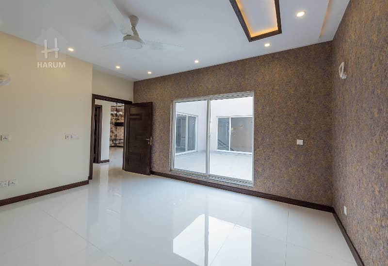 ONE KANAL MODERN SUPER LUXURY BUNGALOW FOR SALE 36