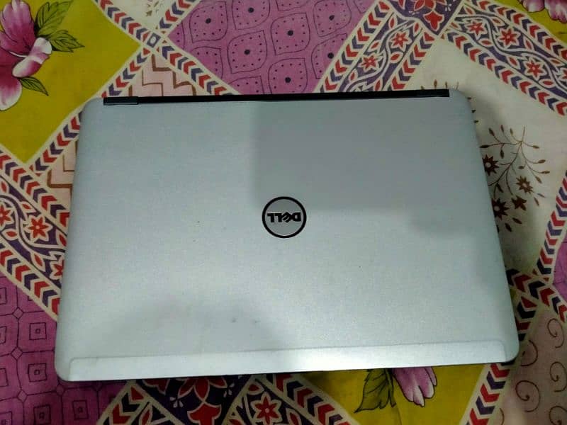 km paison m acha laptop 1