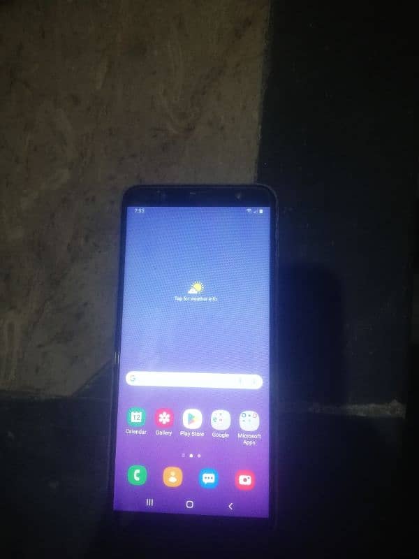 Samsung Galaxy J8 4