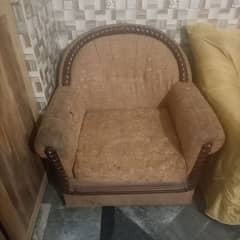 5 seater Sofa set on Urgent Sale