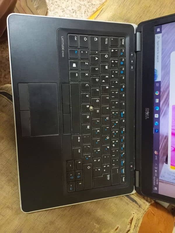 Dell laptop 0